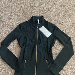 Lululemon Jacket Black with Gold Zipper Women Size 2