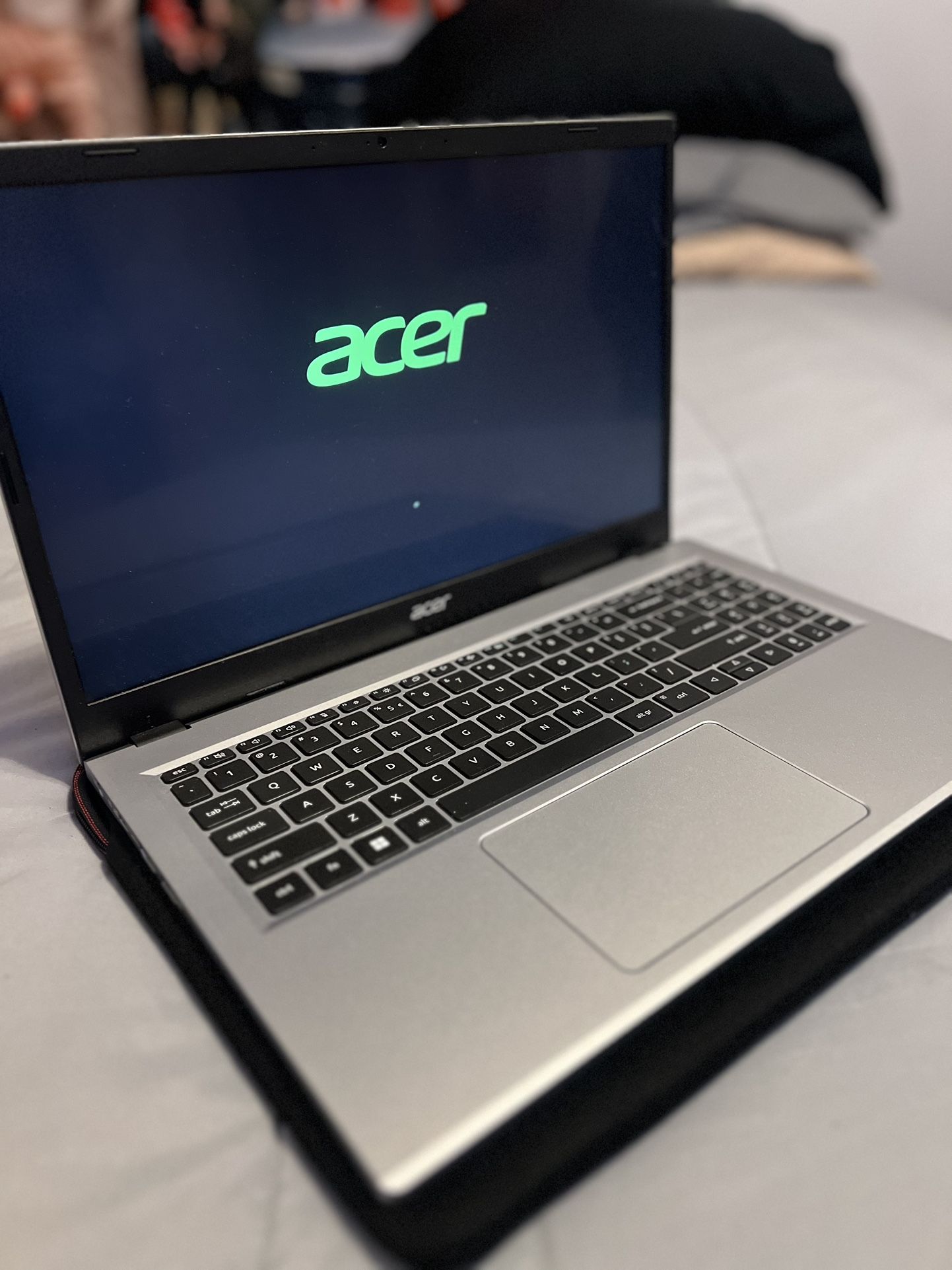 Acer Aspire 315 Ryzen 5 7520U | 1TB 15.6” Touchscreen 