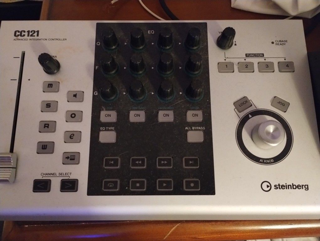 Steinberg CC121 Advanced Integration Controller