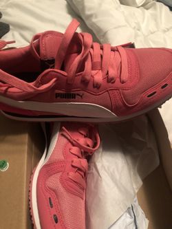puma shoes sz 7,5