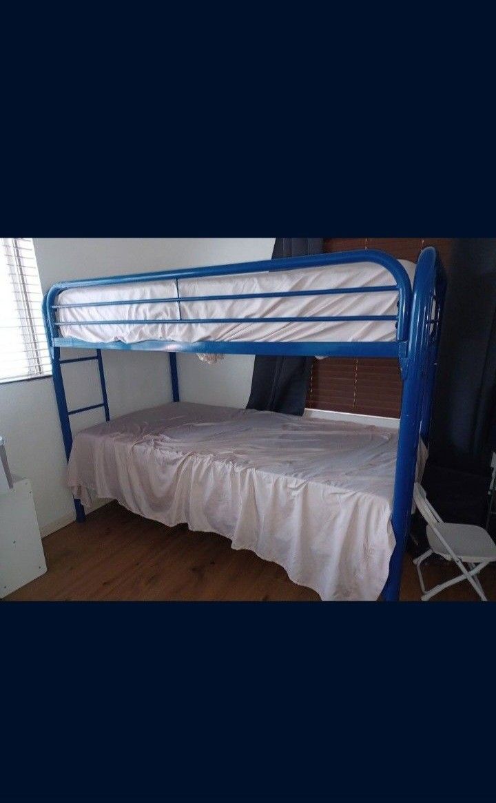 Twin Bunk Bed