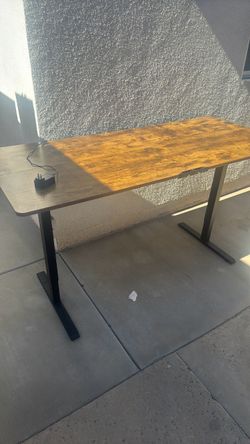 Computer desk