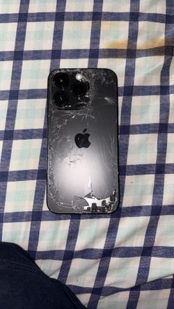📱 iPhone 14 Pro – 128GB – Space Black – Cracked Screen/Back