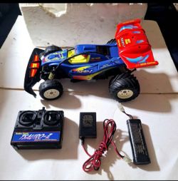 Vintage RadioShack Tsauro-Z Off-Road Racing Buggy