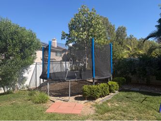 14 ft round trampoline