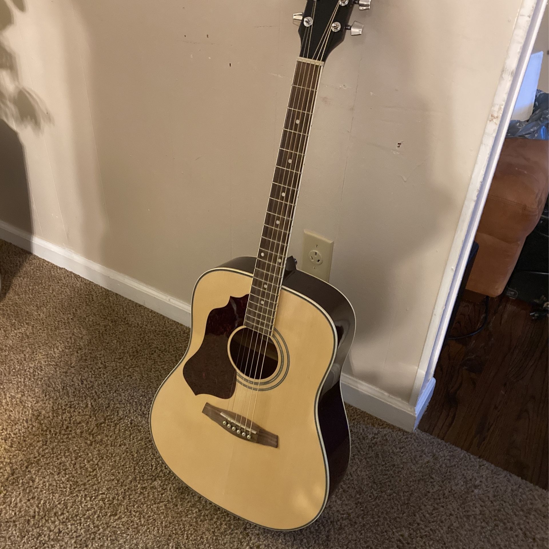 Ibenez Left Handed Full Size Guitar