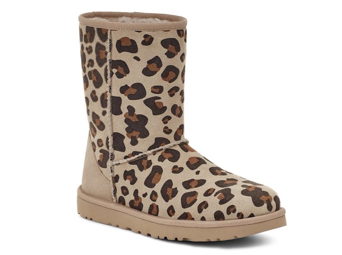 Brand New UGG Classic Short II Bootie