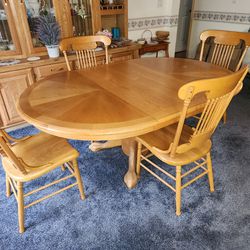 Dinning Room Table and 4 Chairs