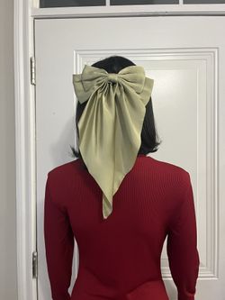 ✨ Add a touch of elegance to your look! ✨