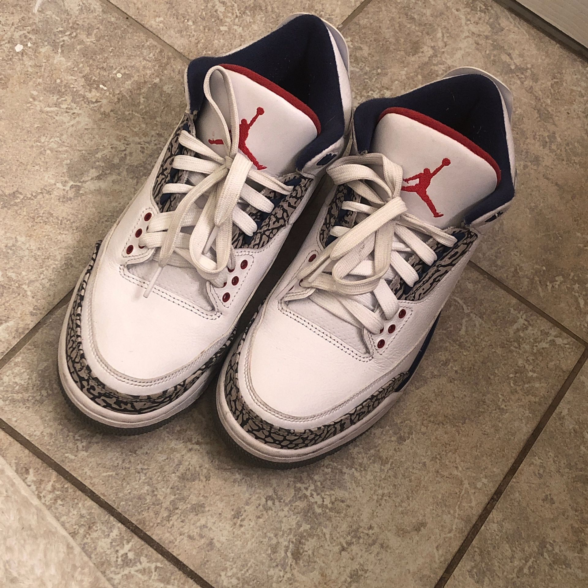 2016 true blue 3s size 9.5