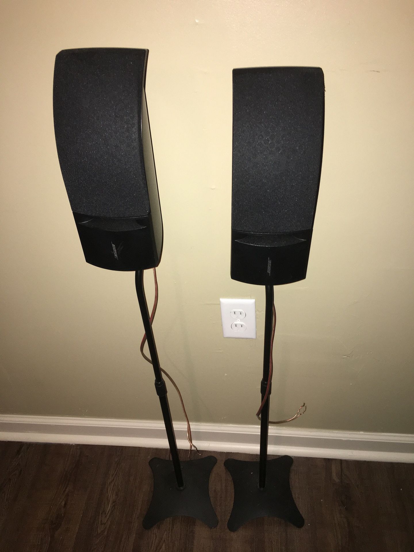 Bose 161 Speakers with Stands