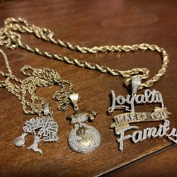 Gold Chains, Diamonds