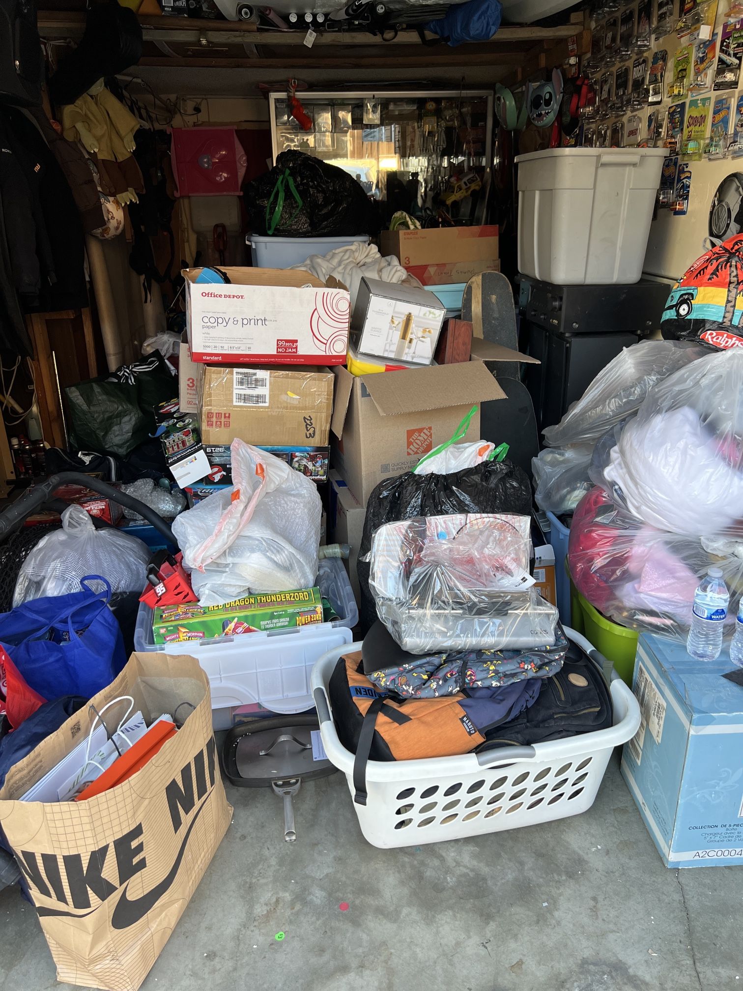 Selling Used Clothes Electronics Star Wars Dragonball Figures