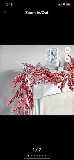 Christmas berry garland