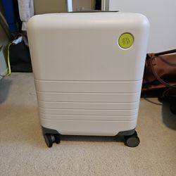 Drunk Elephant x Monos Suitcase 