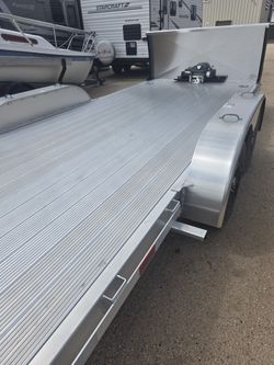 FLATBED TOWING TRAILER