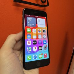 Apple iPhone SE 2nd Gen 64GB Unlocked To Any Carrier!