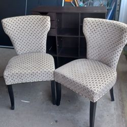 Set Of 6 Cloth & Cushion Chairs.  
