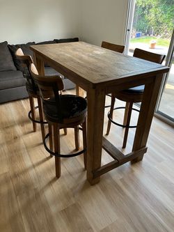 Kitchen table / bar table