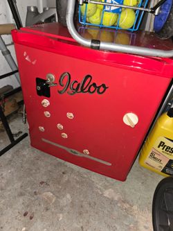 Small Igloo Fridge