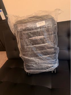 New Samsonite carry on hardshell