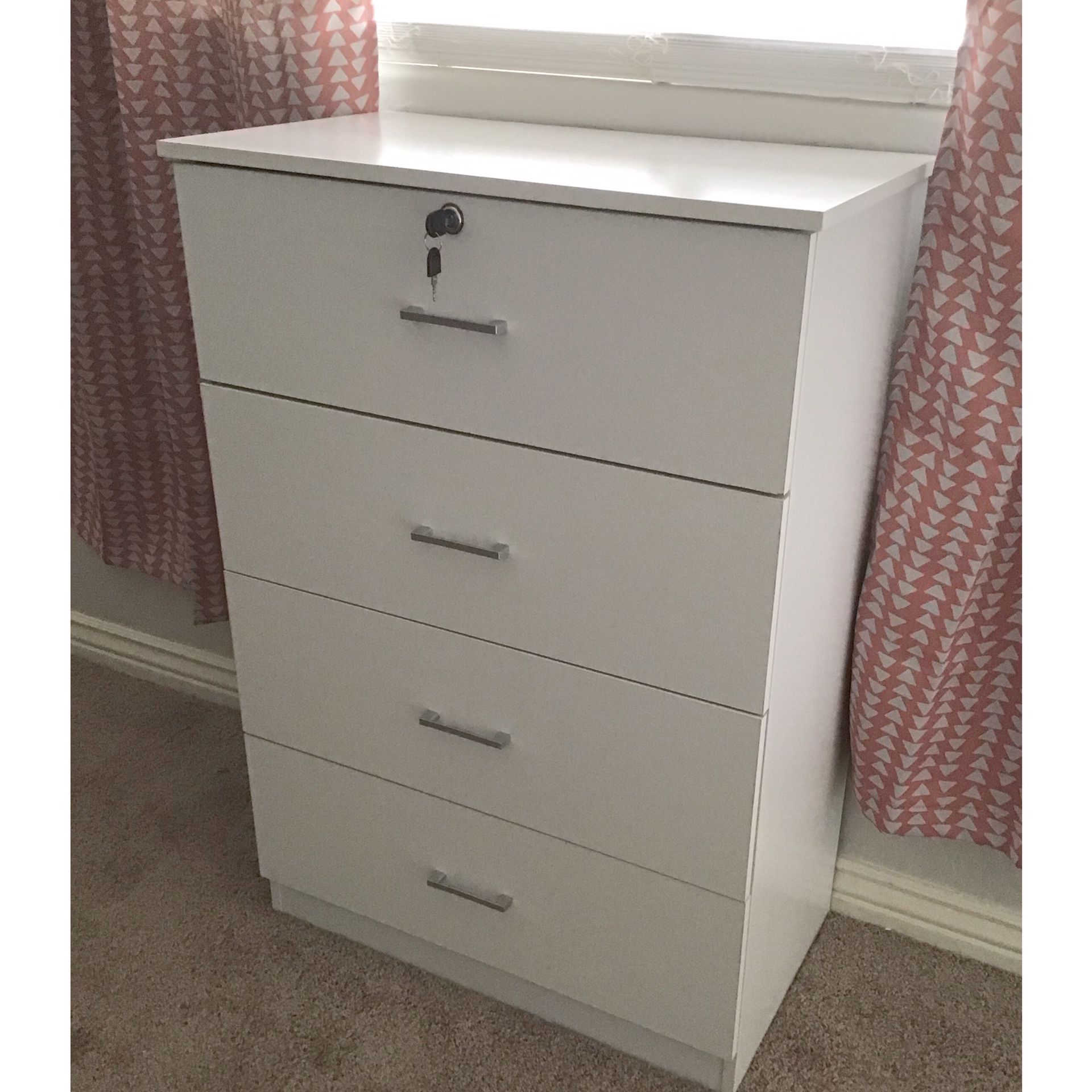 New!! Dresser, chest, wardrobe, 4 drawer dresser, storage unit, organizer, bedroom furniture , white, dresser w lock