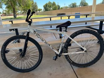 29er white Chad throne. Trade for emoto or buy