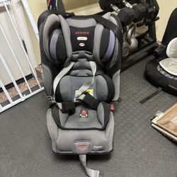 2-Car Seats And Kid Gate