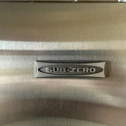 Sub-Zero Refrigerator 