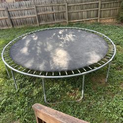 Trampoline 