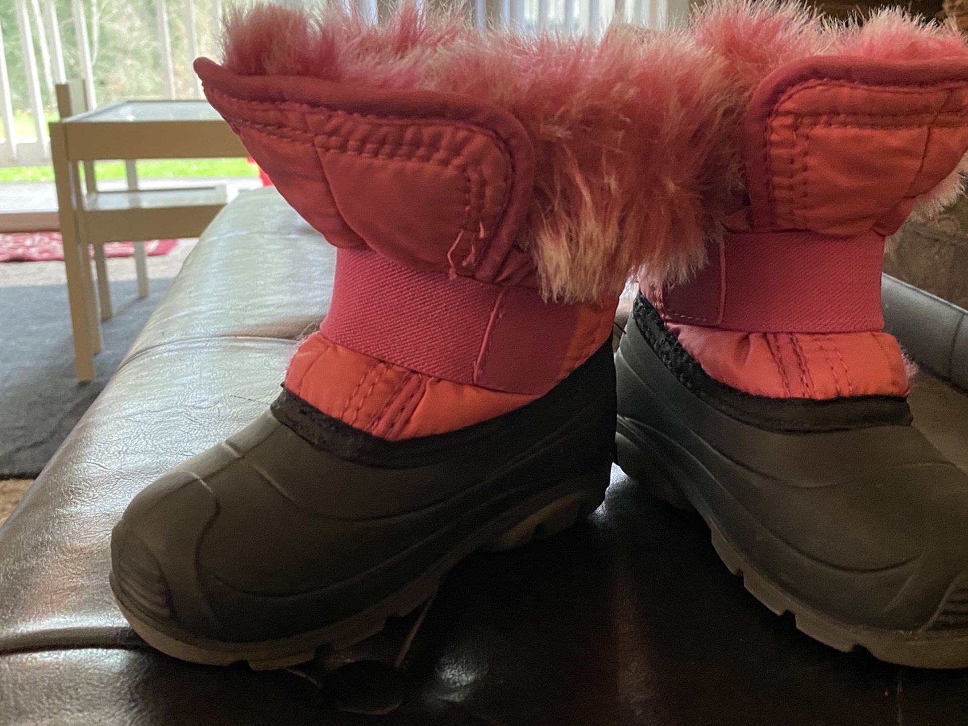 Toddler Size 8 Snow Boots