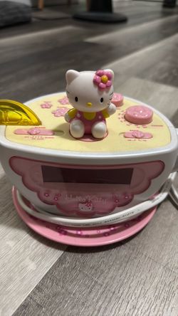 Hello Kitty AM/FM Alarm Clock Radio