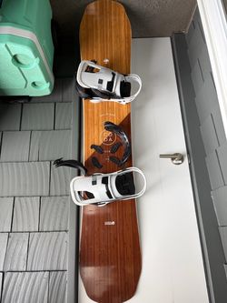 Arbor Coda Rocker Snowboard with Bent Metal Bolt Bindings