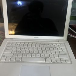 MacBook 2011
