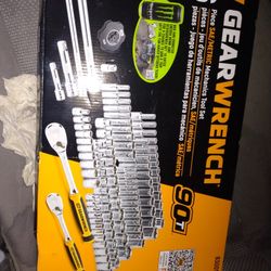 Gear Wrench 106 Piece Metric And Sae Mechanics Tool Set