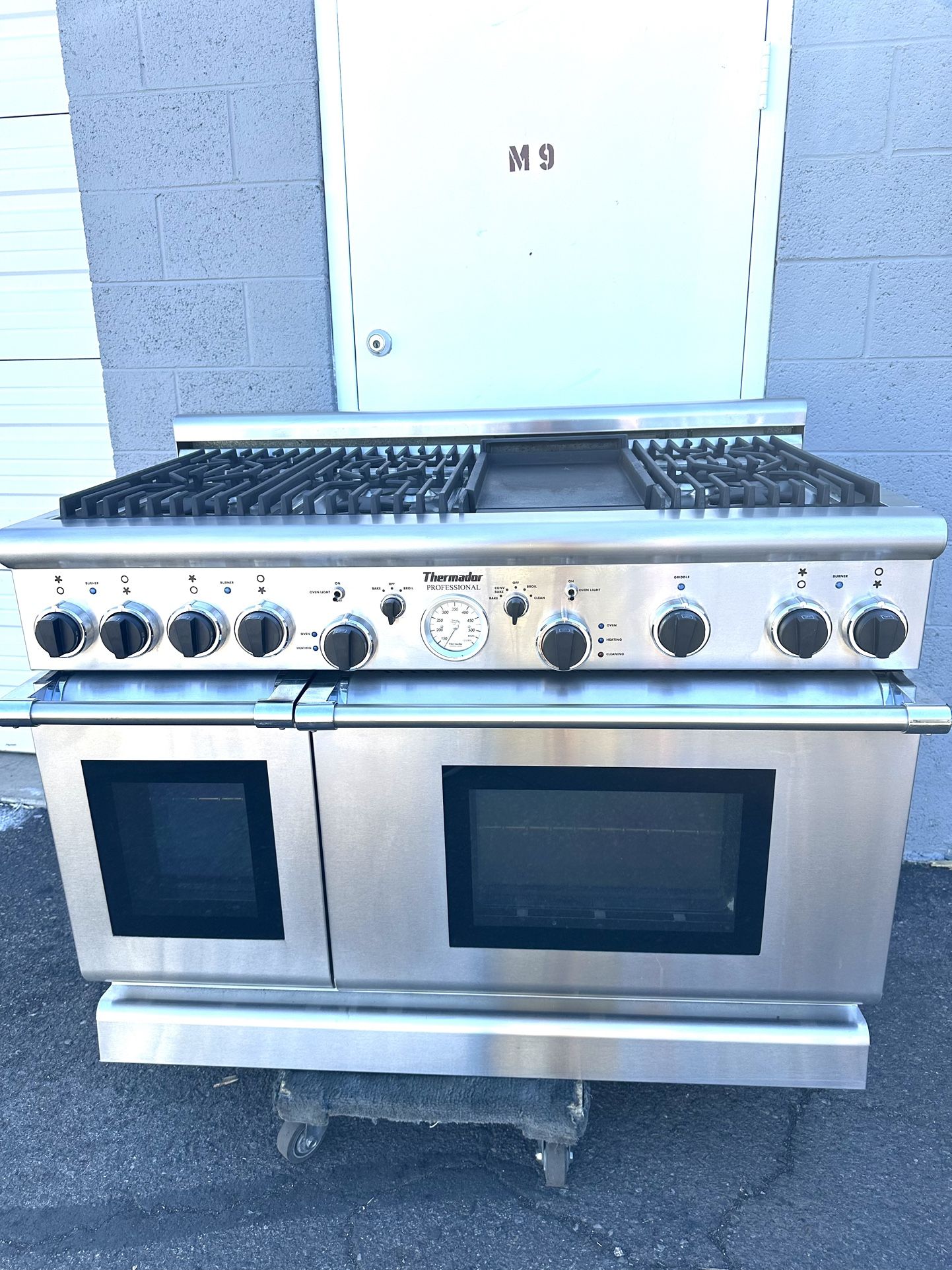 Thermador 48 Gas Range