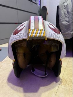 Star Wars Galaxy's Edge X-Wing Pilot Helmet