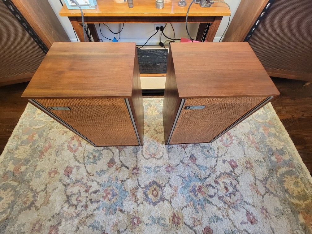 Pair Of Vintage JBL L77 Lancer 77 Speakers