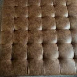 Coffee Table / Ottoman 