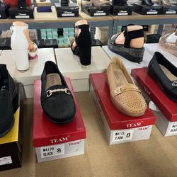Beautiful Woman Shoes $13