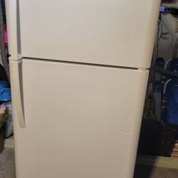 Fridgedaire  Refrigerator  