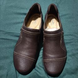 Clark's womens slip on brown loafers 8.5
