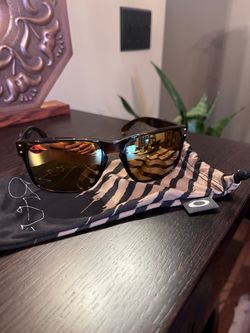 Oakley Holbrook Shaun White Signature Sunglasses Tortoise 24K Gold OO9102-34