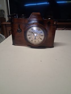 1988 Vintage Canetti Wooden Camera Clock