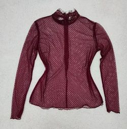 ✅️ Burgundy Long Sleeve Mesh Tee Shirt w/Zipper• Size S• Great Condition• $7firm