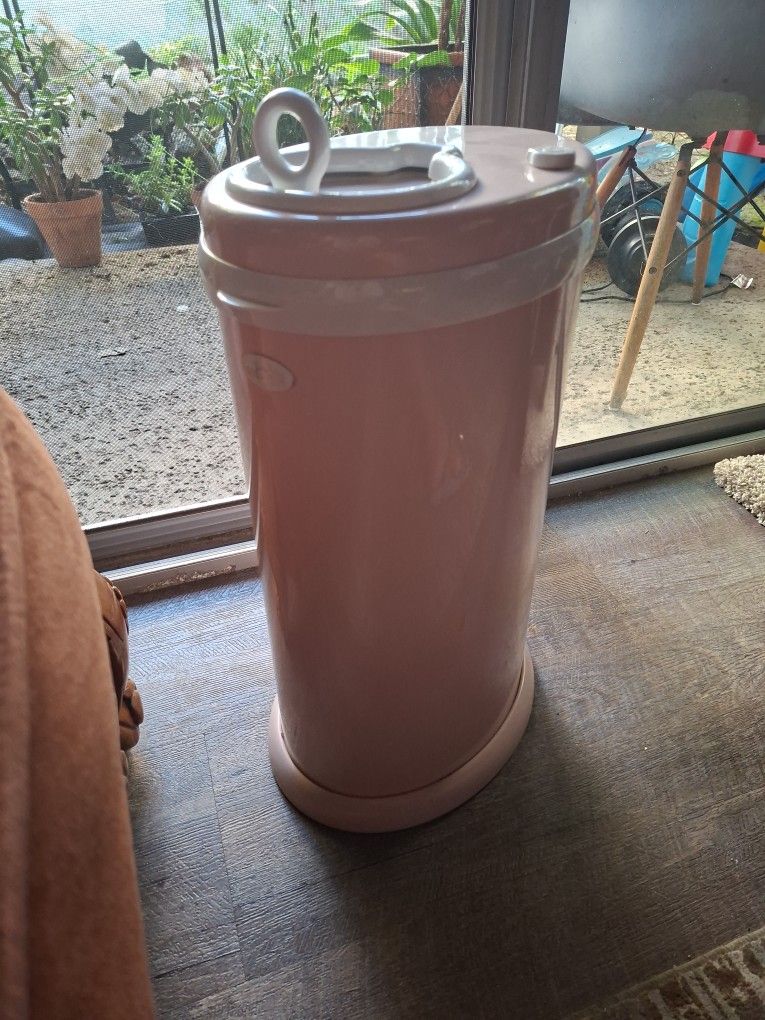 Diaper Trash Pail