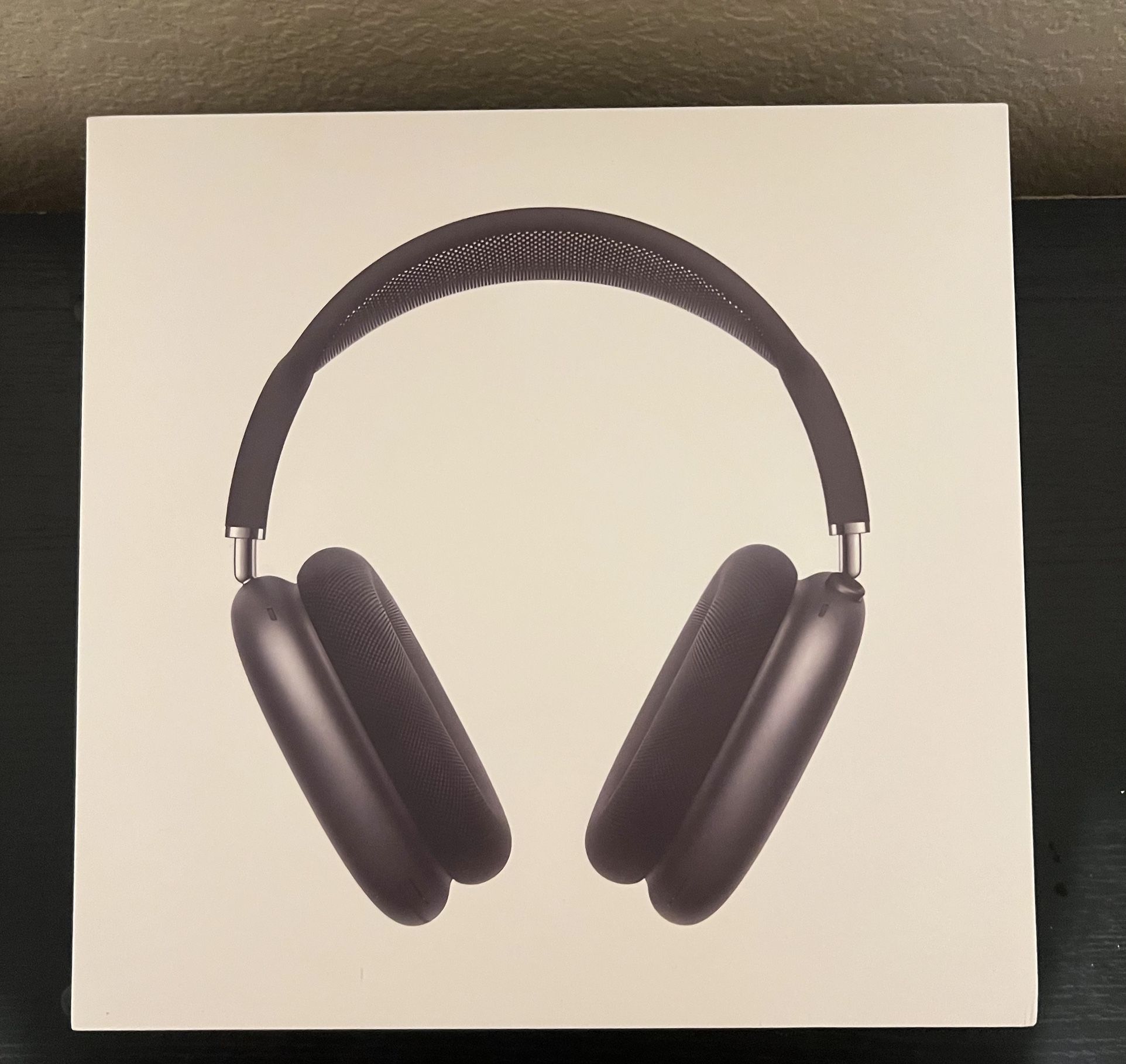AirPod Pro Max USB-C Midnight Black with Case