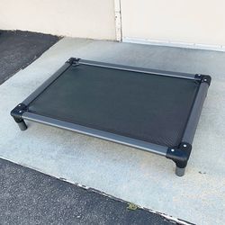 New in box $60 Size Large, Heavy Duty Raised Dog Bed Cot Elevated Pet Bed Indoor Outdoor 40”x27”x6”