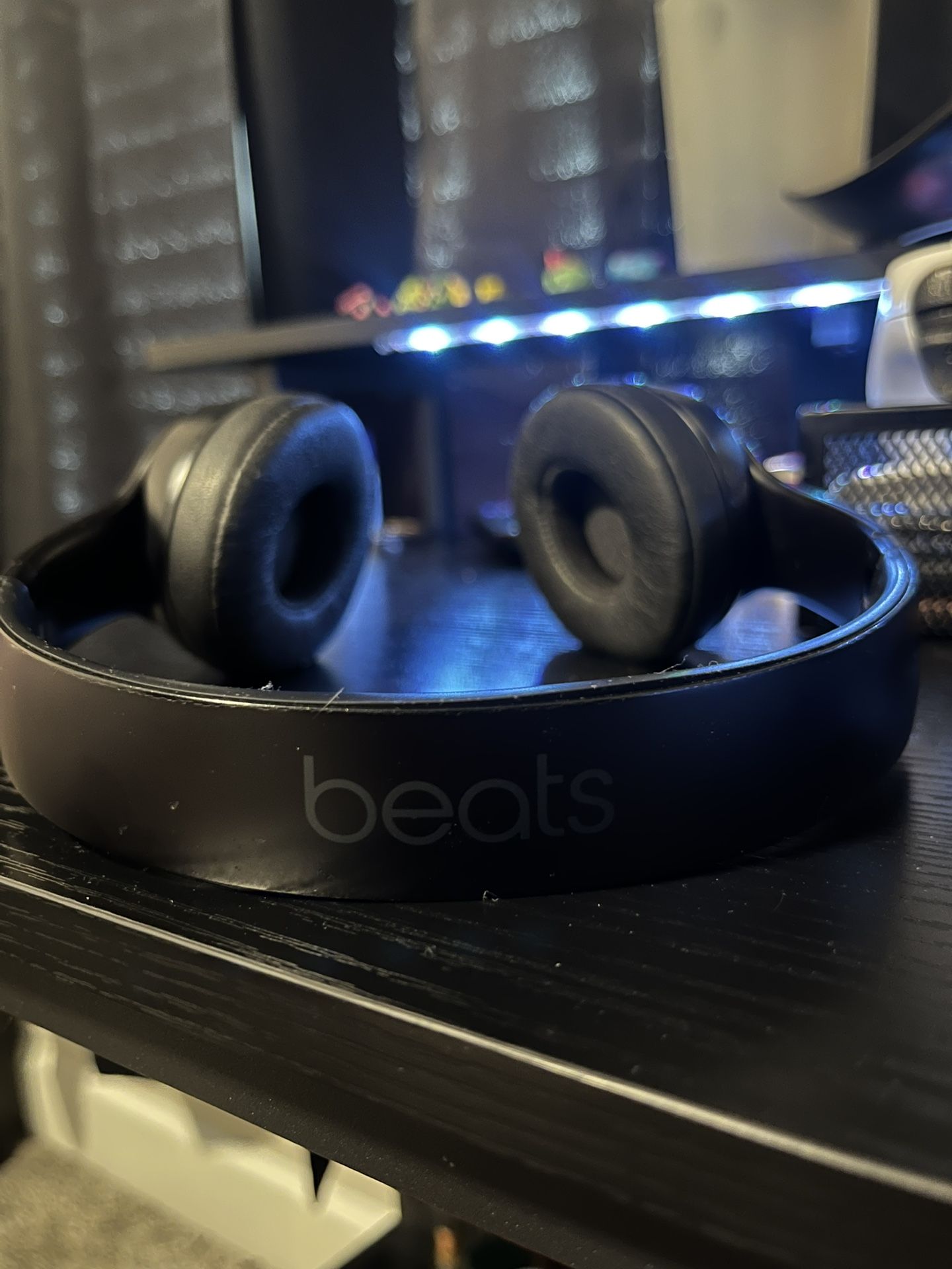 BEATS SOLO 3 (wireless bluetooth headphone)