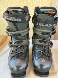 Rossignol women’s ski boots 245